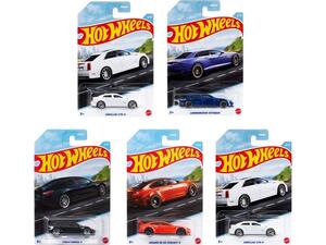 Αυτοκινητάκι Hot Wheels luxury sedan διάφορα σχέδια (HFW37)