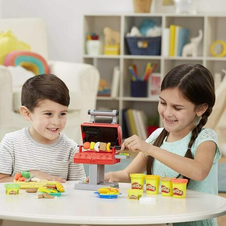 Hasbro Play-Doh Kitchen Creations Grill N Stamp Playset (F0652)