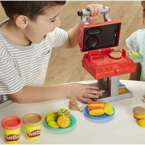 Hasbro Play-Doh Kitchen Creations Grill N Stamp Playset (F0652)