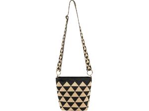 Γυναικεία τσάντα ώμου με πλεκτή ύφανση Noona Triangle (907060-8329)