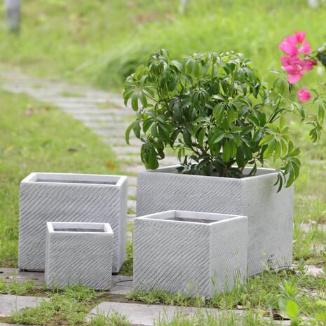 ΣΕΤ 4ΤΜΧ ΓΛΑΣΤΡΕΣ ΤΕΤΡΑΓΩΝΕΣ GARDENER HM4730 FIBERCLAY ΓΚΡΙ CEMENT 37x37x32Υεκ.