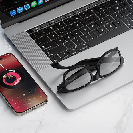 Γυαλιά με λειτουργία Bluetooth, ηχείο και φωτοχρωμικούς φακούς XO E12