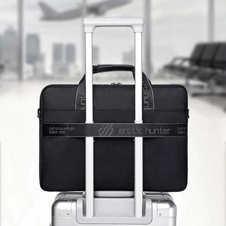 Τσάντα ώμου Arctic Hunter GW00022 για laptop 15.6", 8L, μαύρη