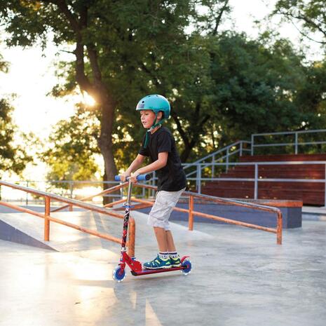Παιχνιδολαμπάδα Πατίνι με 2 Φωτιζόμενες Ρόδες Spider Man (1500-50288)