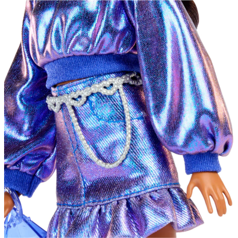Mattel Barbie Deluxe Style Fashion Doll 7 In Metallic (JFP42)