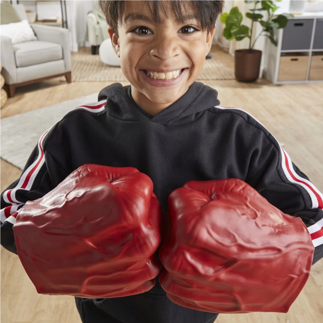 Hasbro Marvel Avengers Marvel Captain America: Brave New World Red Hulk Gamma Smash Fists G0070