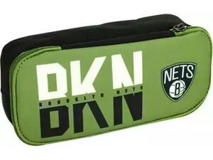 Κασετίνα οβάλ BMU NBA Brooklyn Nets (338-89141) - Ανακάλυψε επώνυμες Κασετίνες κορυφαίων brands και συνδύασέ τες με τις αγαπημένες σου Σχολικές Τσάντες από το Oikonomou-Shop.gr.