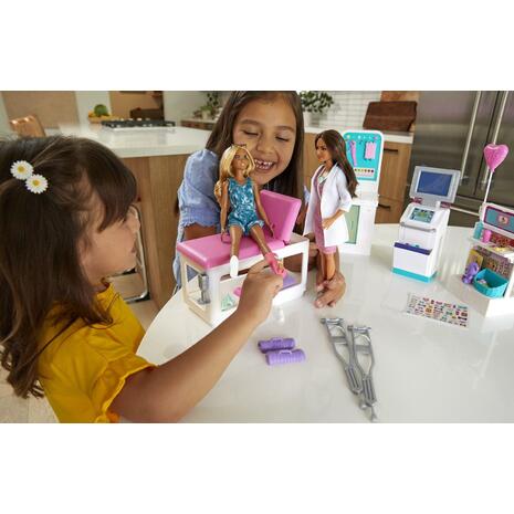 Barbie Σετ Κλινική με Κούκλα (GTN61)